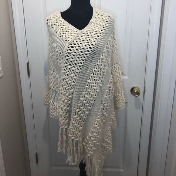 NWT Riah Fashion pullover poncho with fringe - Picture 10 of 11